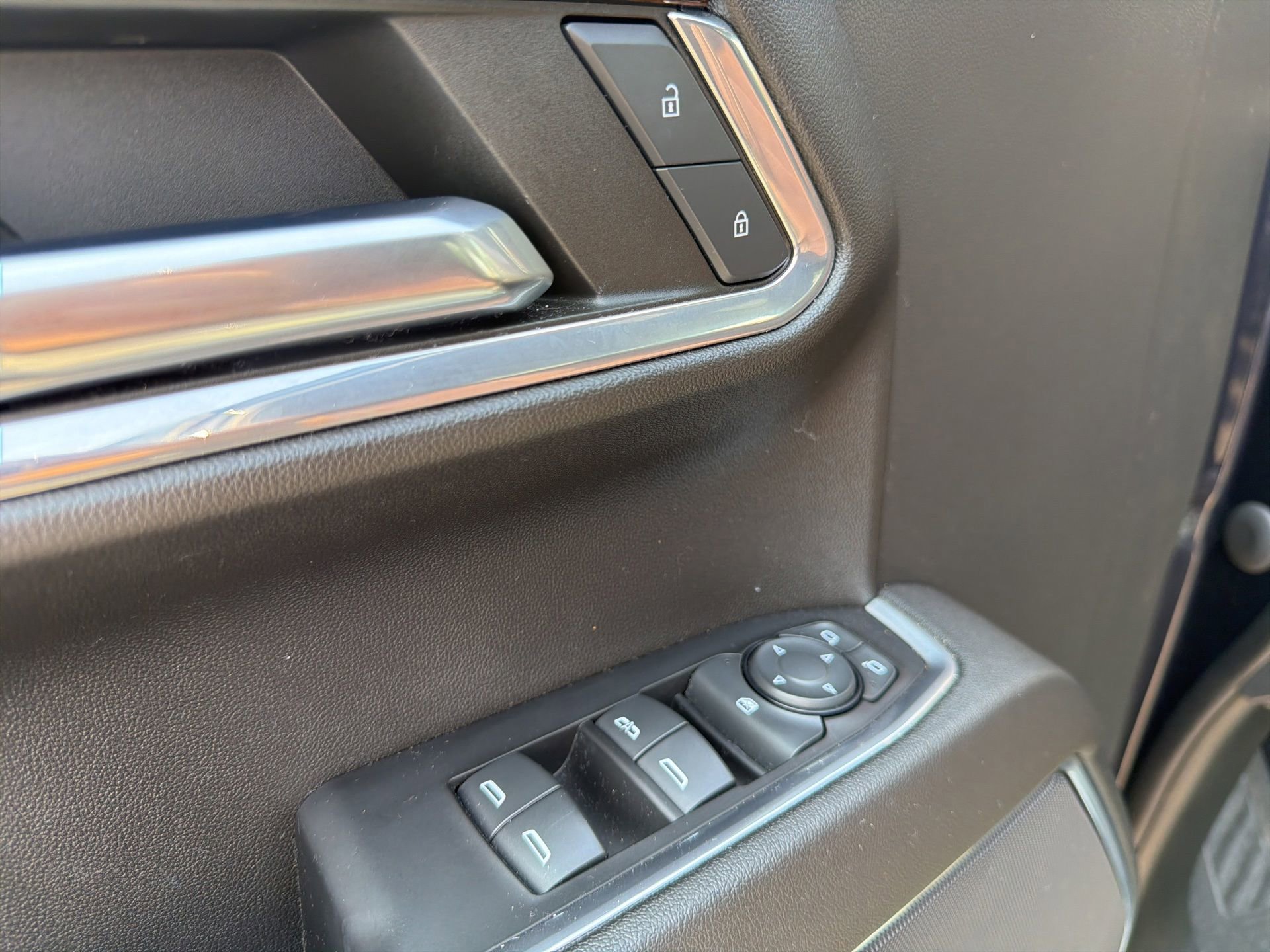 Used 2023 GMC Sierra 1500 SLE RWD image 23