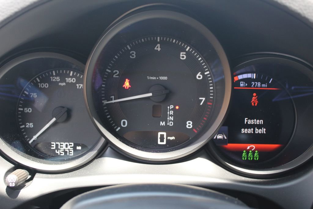Used 2022 Porsche Macan AWD/4WD image 18