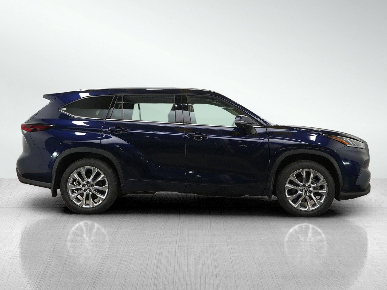 Used 2026 Toyota Highlander Limited AWD/4WD image 6
