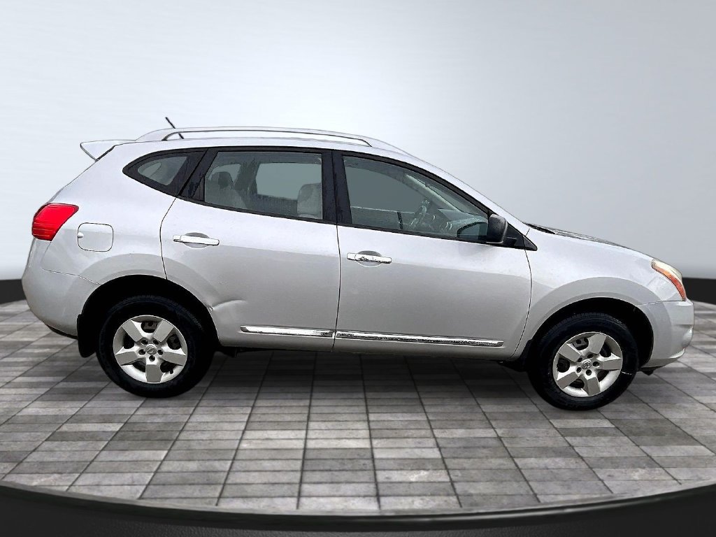 Used 2014 Nissan Rogue S w/ Convenience Package FWD image 8