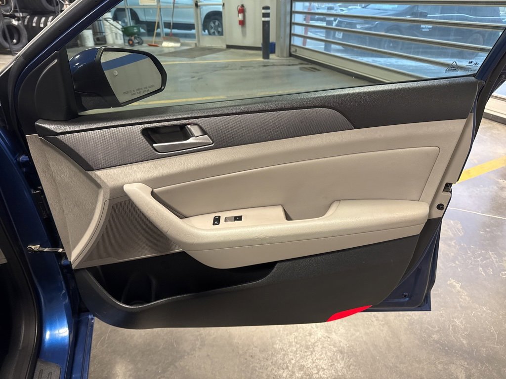 Used 2015 Hyundai Sonata SE w/ Option Group 09 image 31