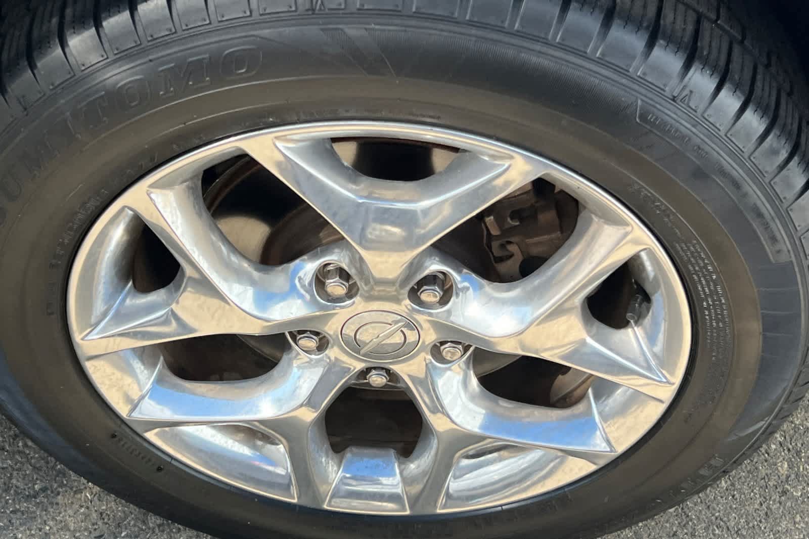 Used 2017 Chrysler Pacifica Limited w/ UConnect Theater Package FWD image 22