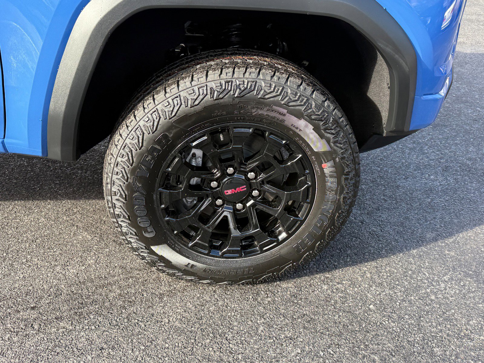 New 2026 GMC Canyon Elevation w/ Technology Package image 12