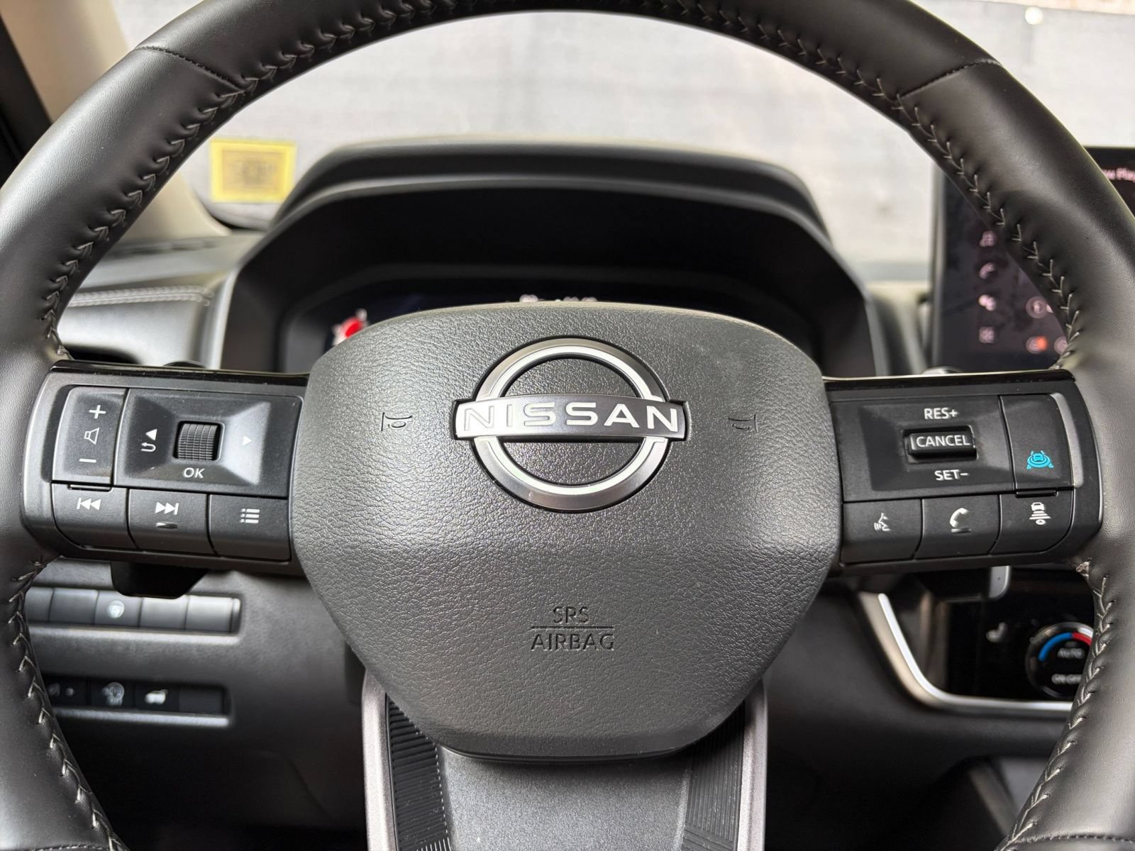 Used 2026 Nissan Rogue SL FWD image 30