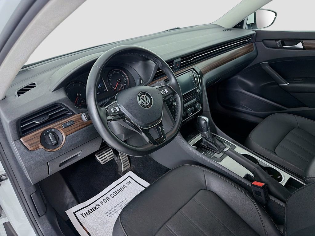 Used 2020 Volkswagen Passat 2.0T SEL image 9