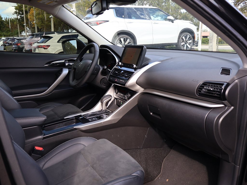 Used 2023 Mitsubishi Eclipse Cross SE image 25