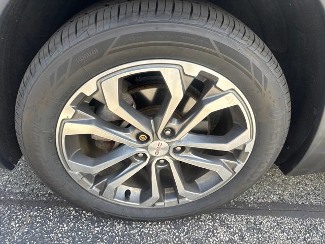 Used 2019 GMC Terrain SLT w/ Preferred Package AWD/4WD image 4