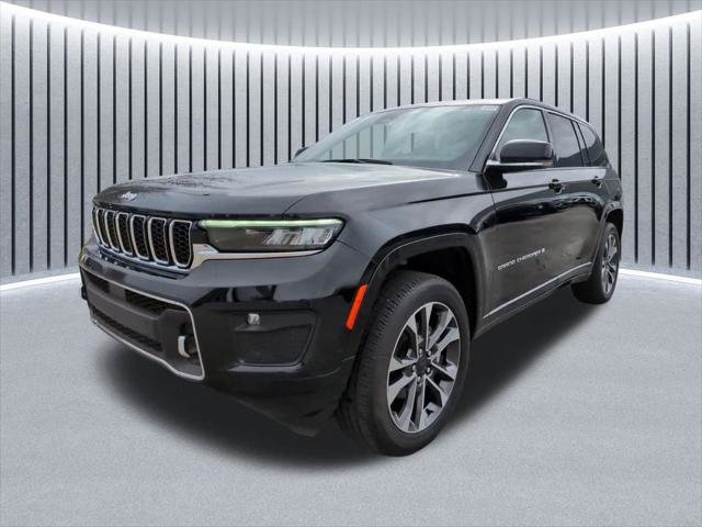 Certified 2024 Jeep Grand Cherokee Overland w/ Luxury Tech Group IV AWD/4WD image 16