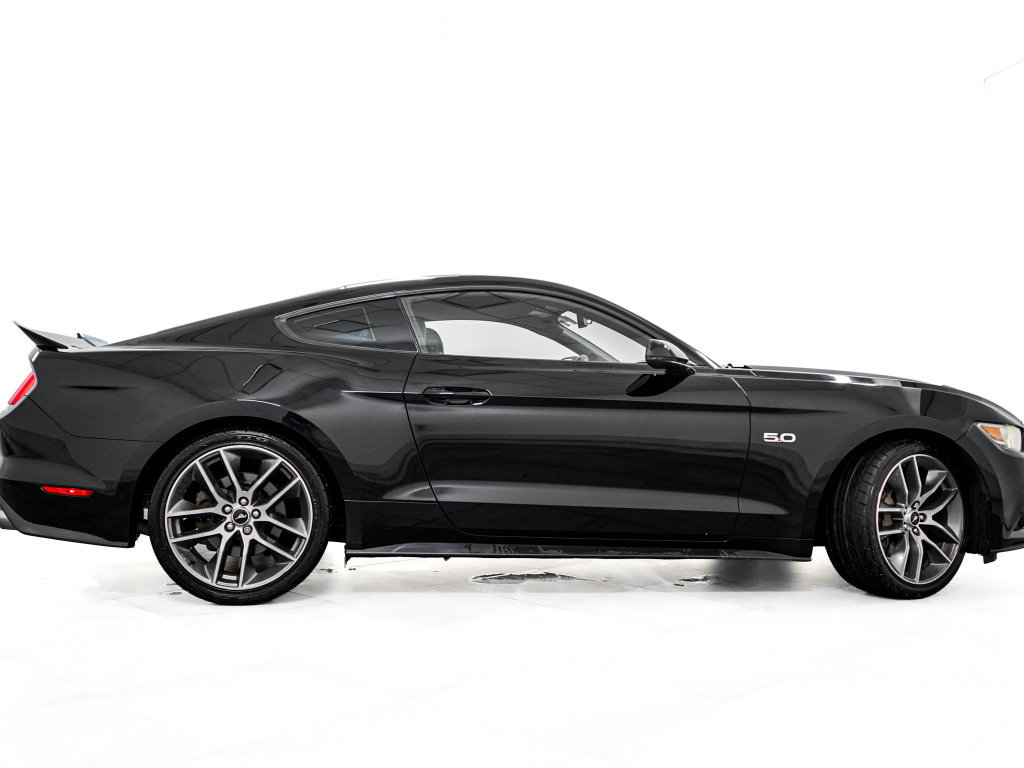 Used 2017 Ford Mustang GT Premium w/ Equipment Group 401A RWD image 7