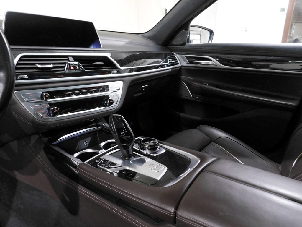 Used 2019 BMW 750i xDrive AWD/4WD image 53