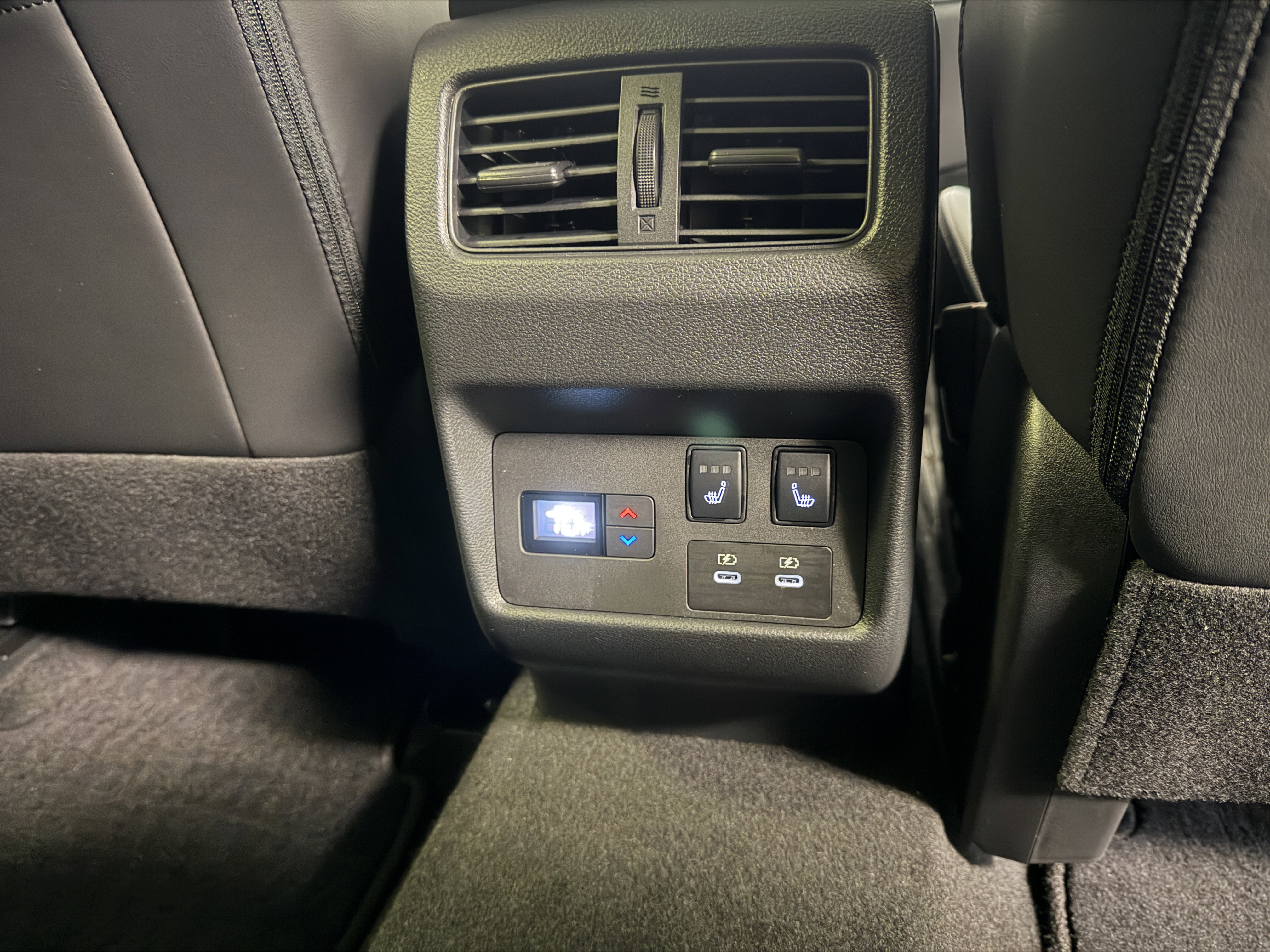 Used 2025 Nissan Rogue Platinum w/ Tech Package AWD/4WD image 24