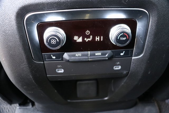 Used 2024 GMC Yukon XL Denali image 17