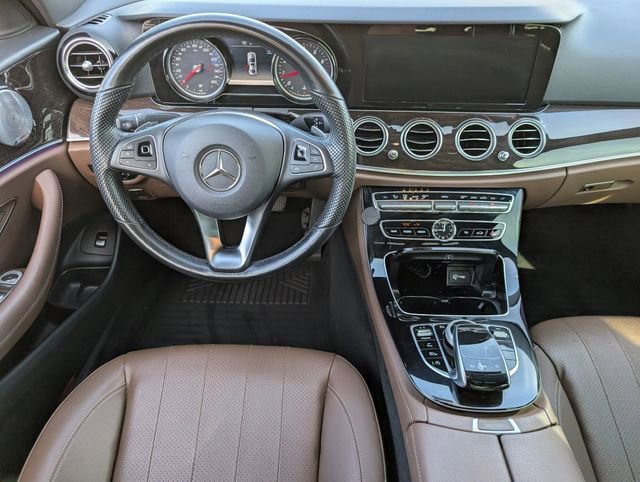 Used 2018 Mercedes-Benz E 300 4MATIC image 10