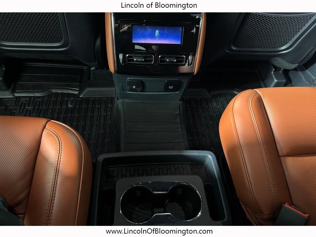 Certified 2025 Lincoln Aviator Reserve w/ Jet Appearance Package AWD/4WD image 14