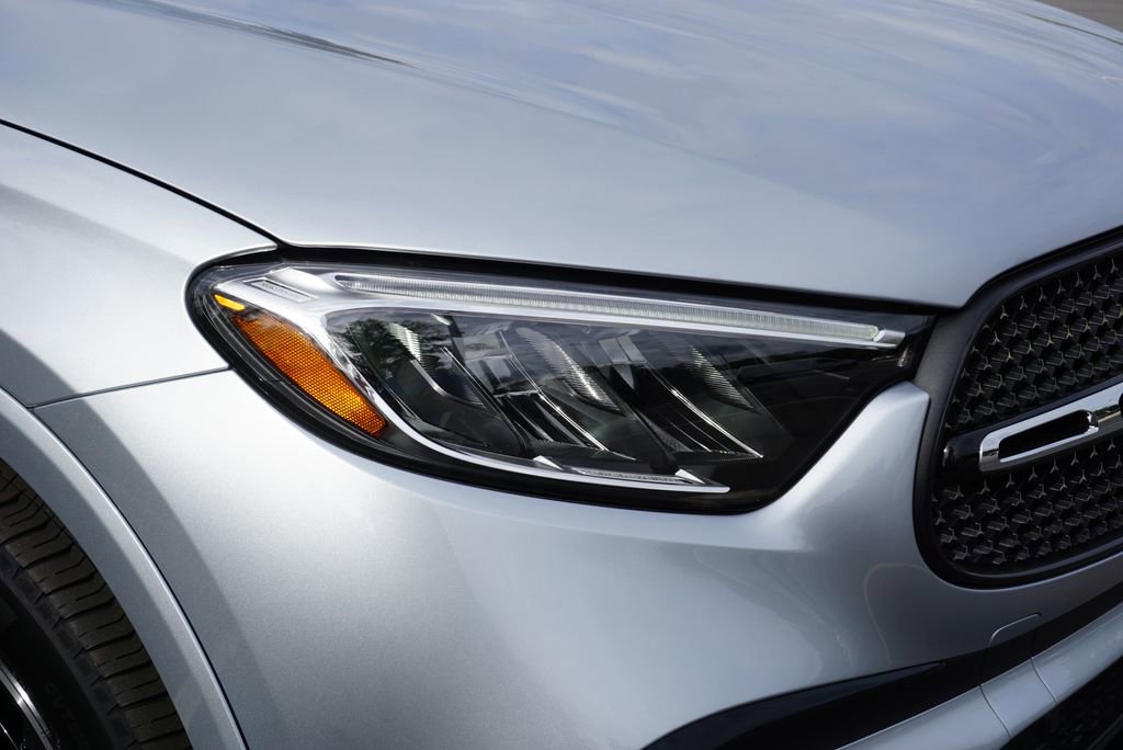 Certified 2025 Mercedes-Benz GLC 300 GLC 300 image 10