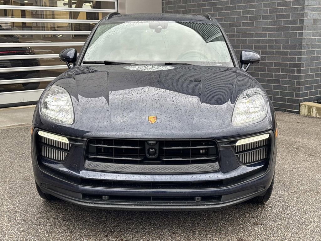 Used 2023 Porsche Macan S w/ Sport Chrono Package image 2