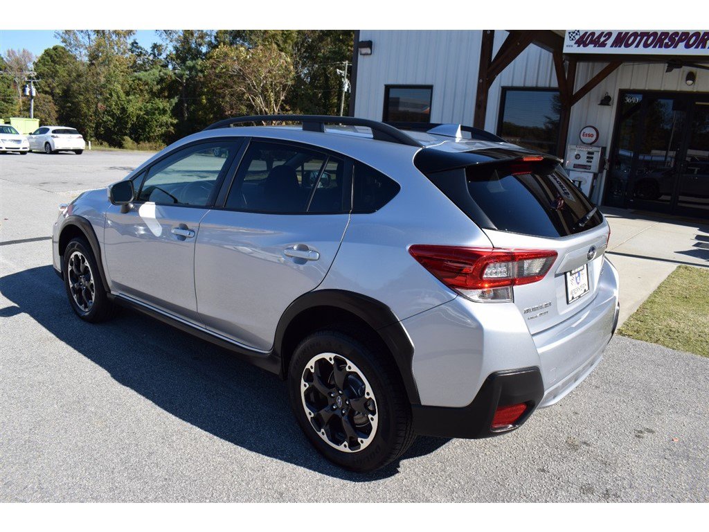 Used 2023 Subaru Crosstrek 2.0i Premium image 3