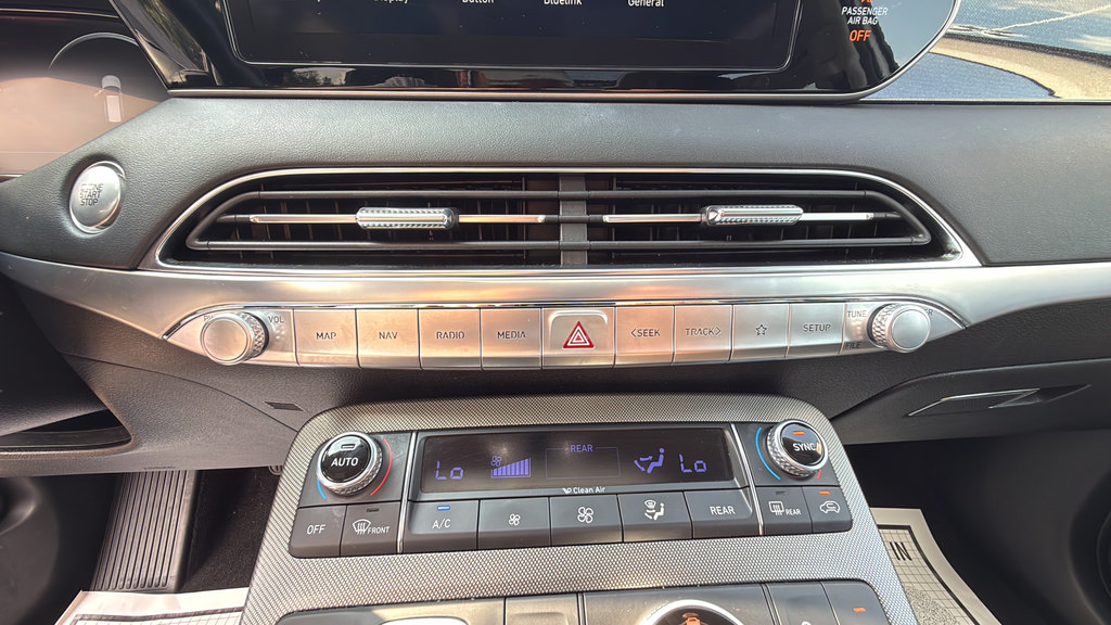 Used 2022 Hyundai Palisade Limited w/ Winter Package AWD/4WD image 34