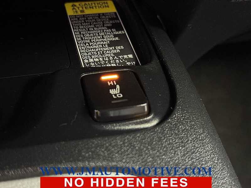 Used 2019 Toyota Corolla XSE image 41