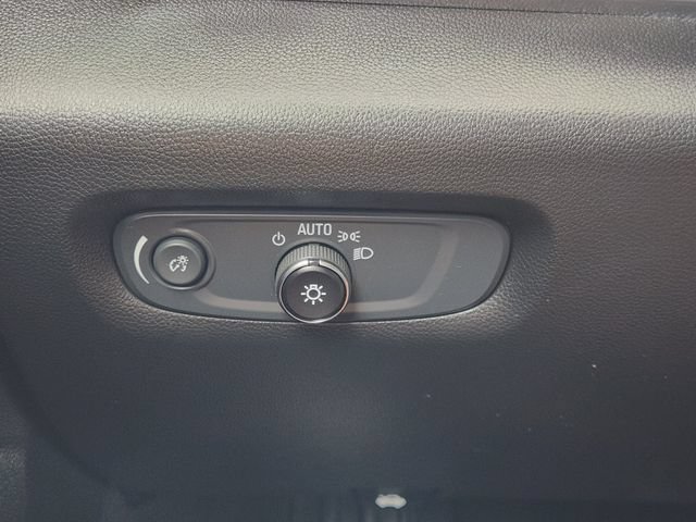 Used 2022 Chevrolet Traverse RS FWD image 25