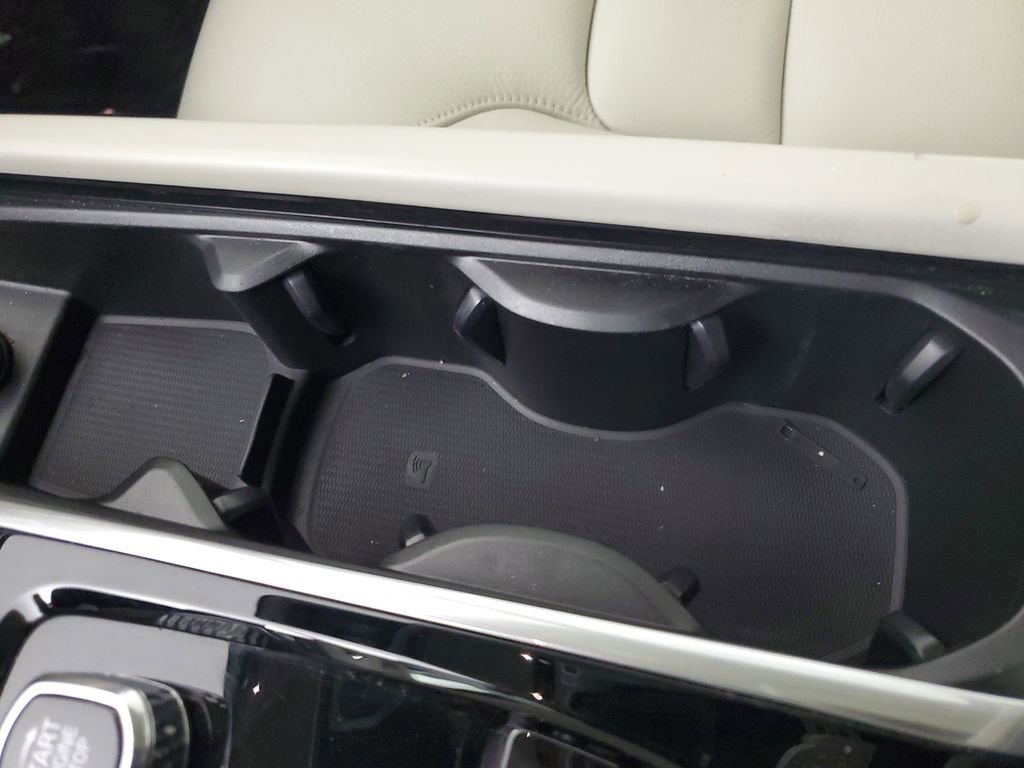 Certified 2024 Volvo XC90 B5 Plus w/ Protection Package Premier image 34