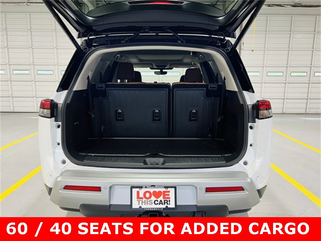 New 2025 Nissan Pathfinder Platinum image 14