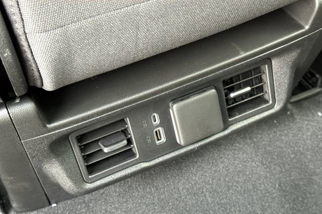 New 2026 GMC Sierra 1500 SLE w/ Preferred Package image 14