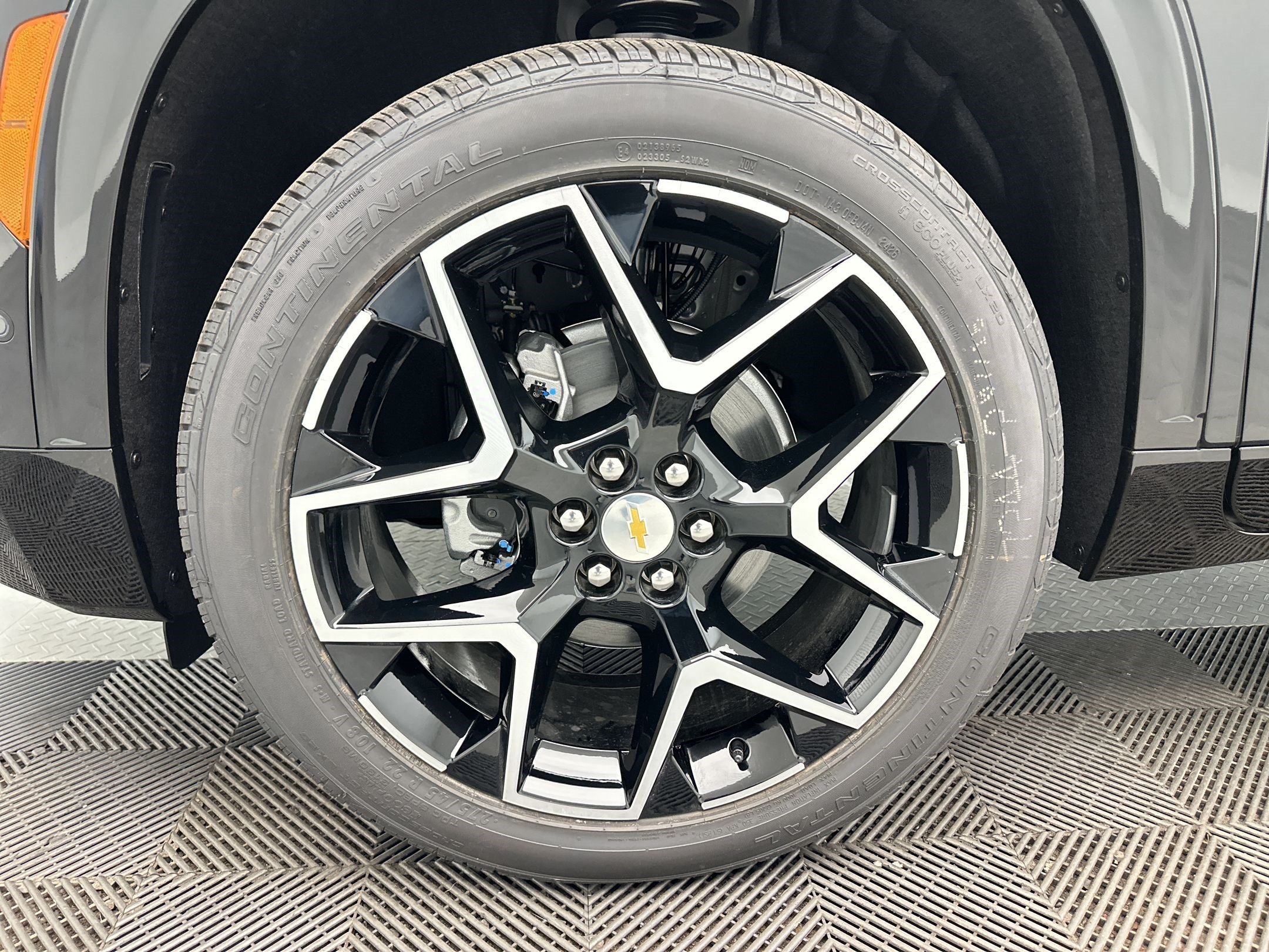 New 2026 Chevrolet Traverse High Country w/ LPO, Floor Liner Package AWD/4WD image 12
