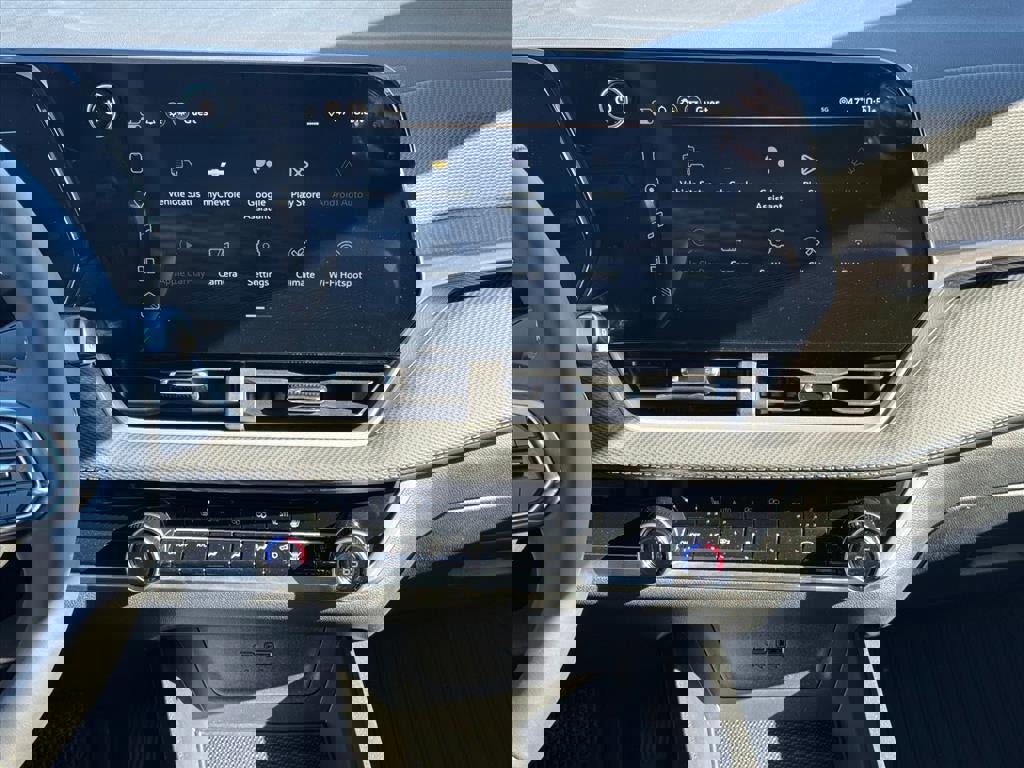 New 2026 Chevrolet Equinox LT w/ Convenience Package II image 7