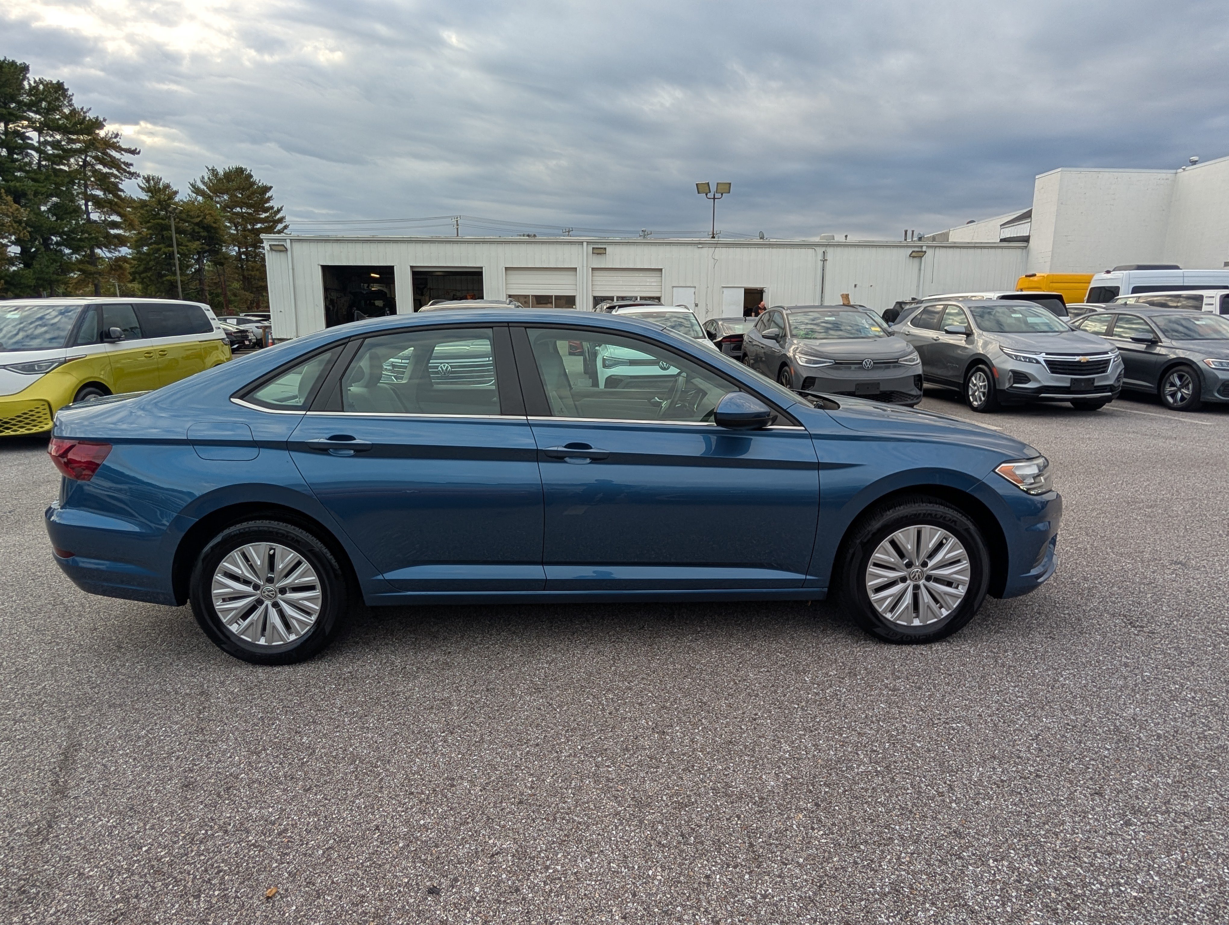 Used 2020 Volkswagen Jetta S FWD image 2