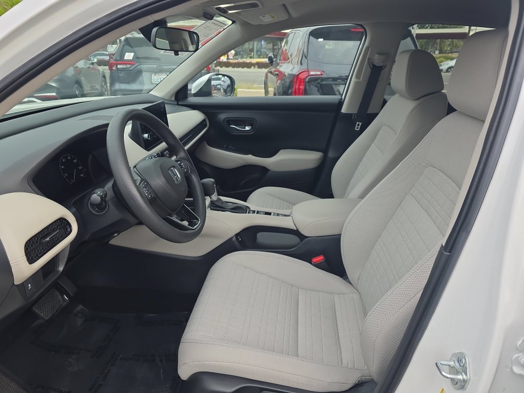 Used 2026 Honda HR-V LX image 9
