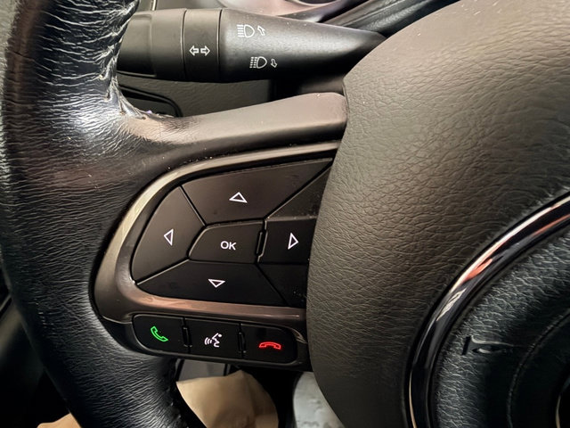 Used 2021 Jeep Renegade Limited w/ Sun & Sound Group AWD/4WD image 18