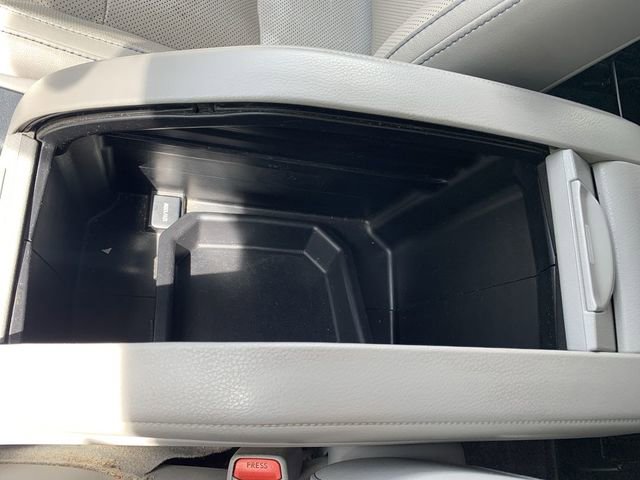 Used 2017 Toyota Highlander Limited FWD image 26