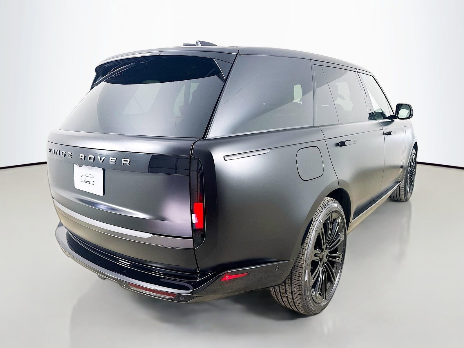 New 2026 Land Rover Range Rover Long Wheelbase SE AWD/4WD image 5
