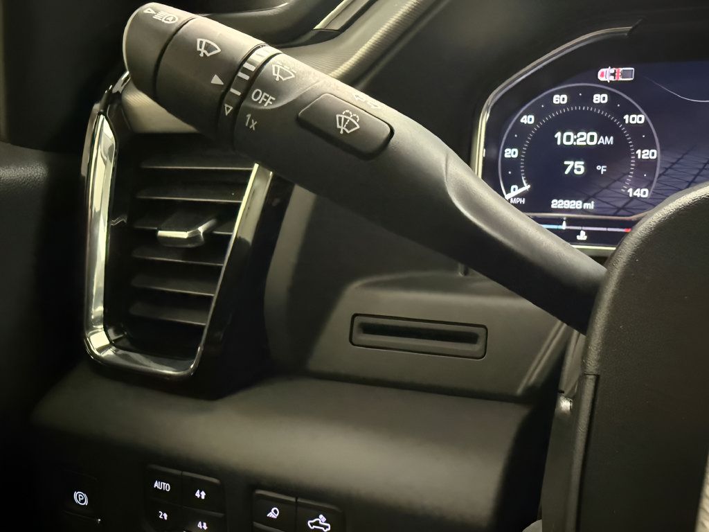 Used 2025 GMC Sierra 1500 Denali AWD/4WD image 19