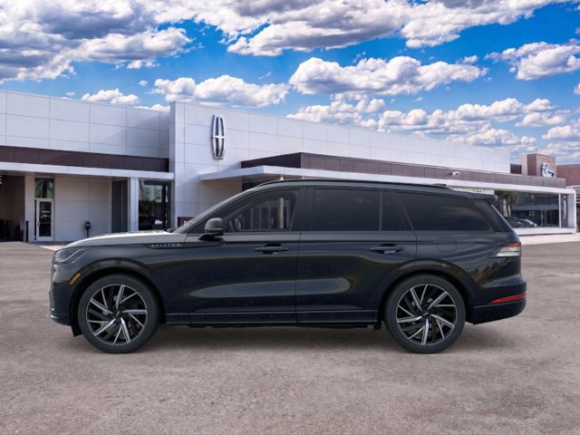 New 2026 Lincoln Aviator Black Label w/ Jet Appearance Package AWD/4WD image 3