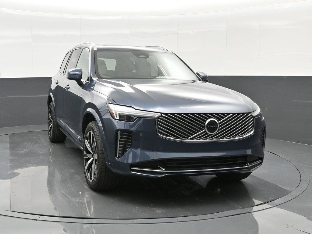 New 2026 Volvo XC90 B6 Core AWD/4WD image 2