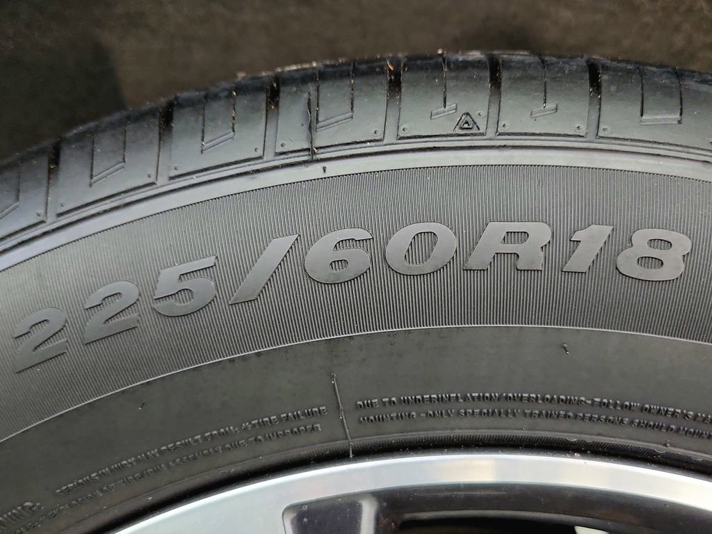 Used 2018 Nissan Rogue SL image 34