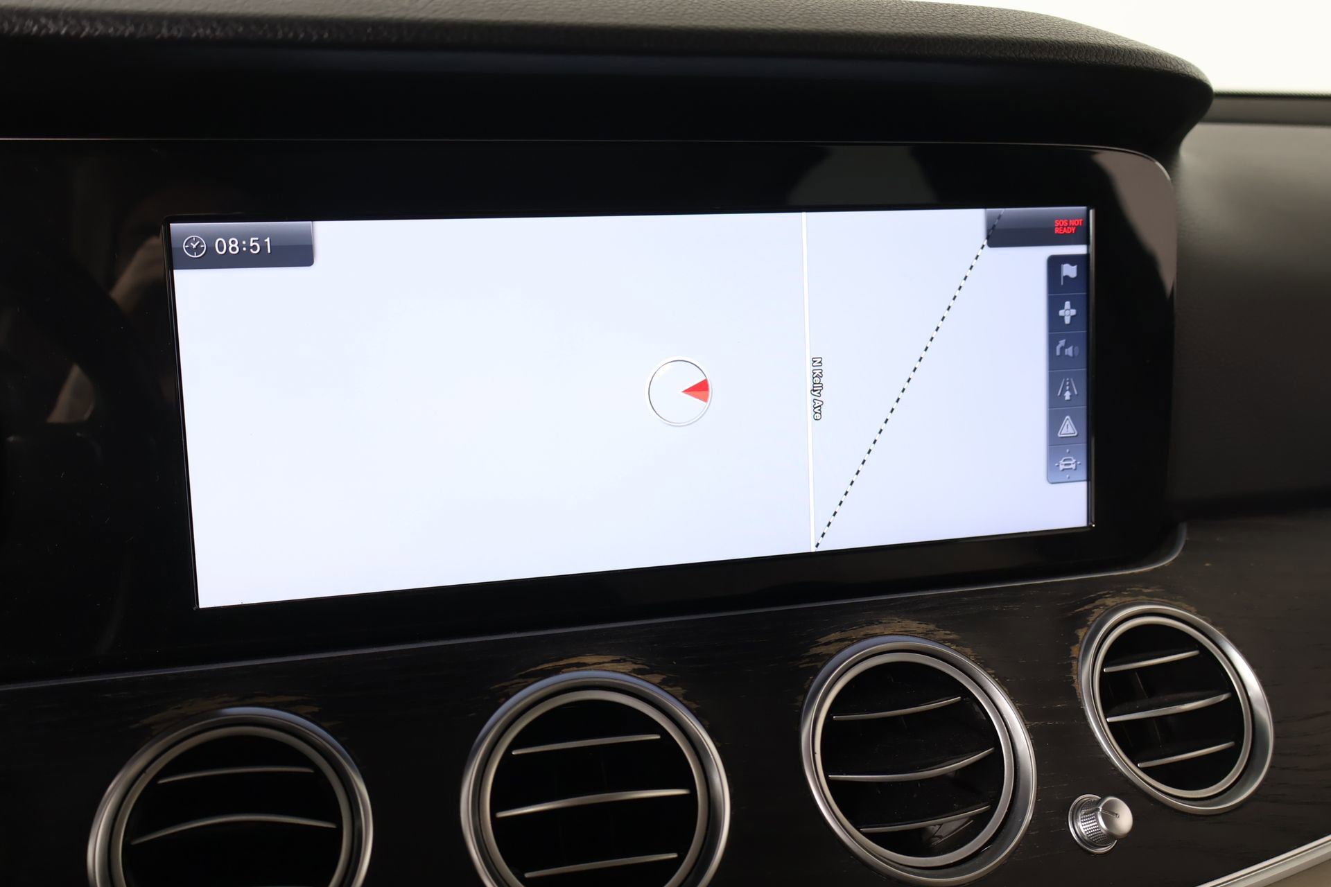 Used 2017 Mercedes-Benz E 300 4MATIC image 7