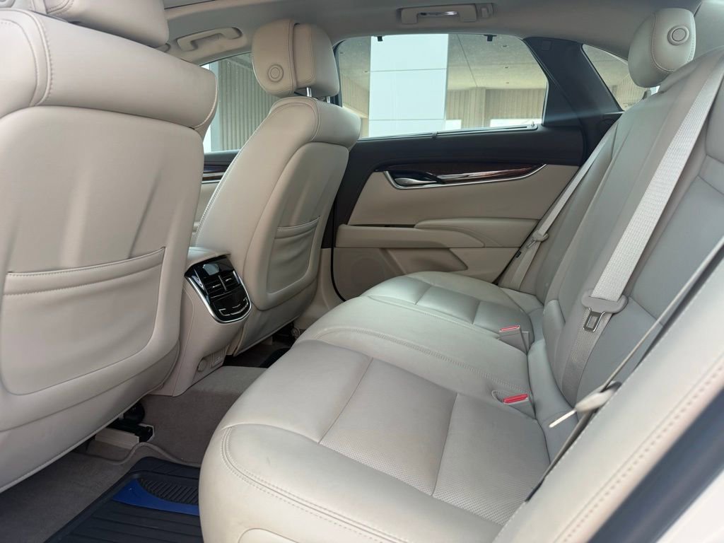 Used 2014 Cadillac XTS Premium w/ Driver Assist Package FWD image 12