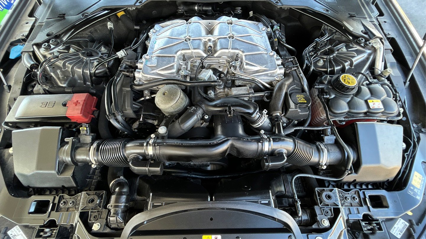 Used 2016 Jaguar XF R-Sport image 9