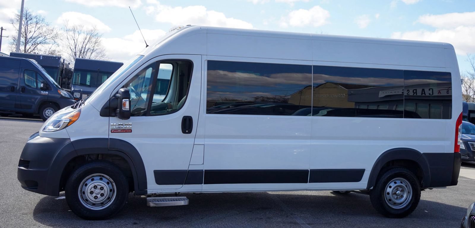 Used 2016 RAM ProMaster 2500 w/ Premium Appearance Group FWD image 4