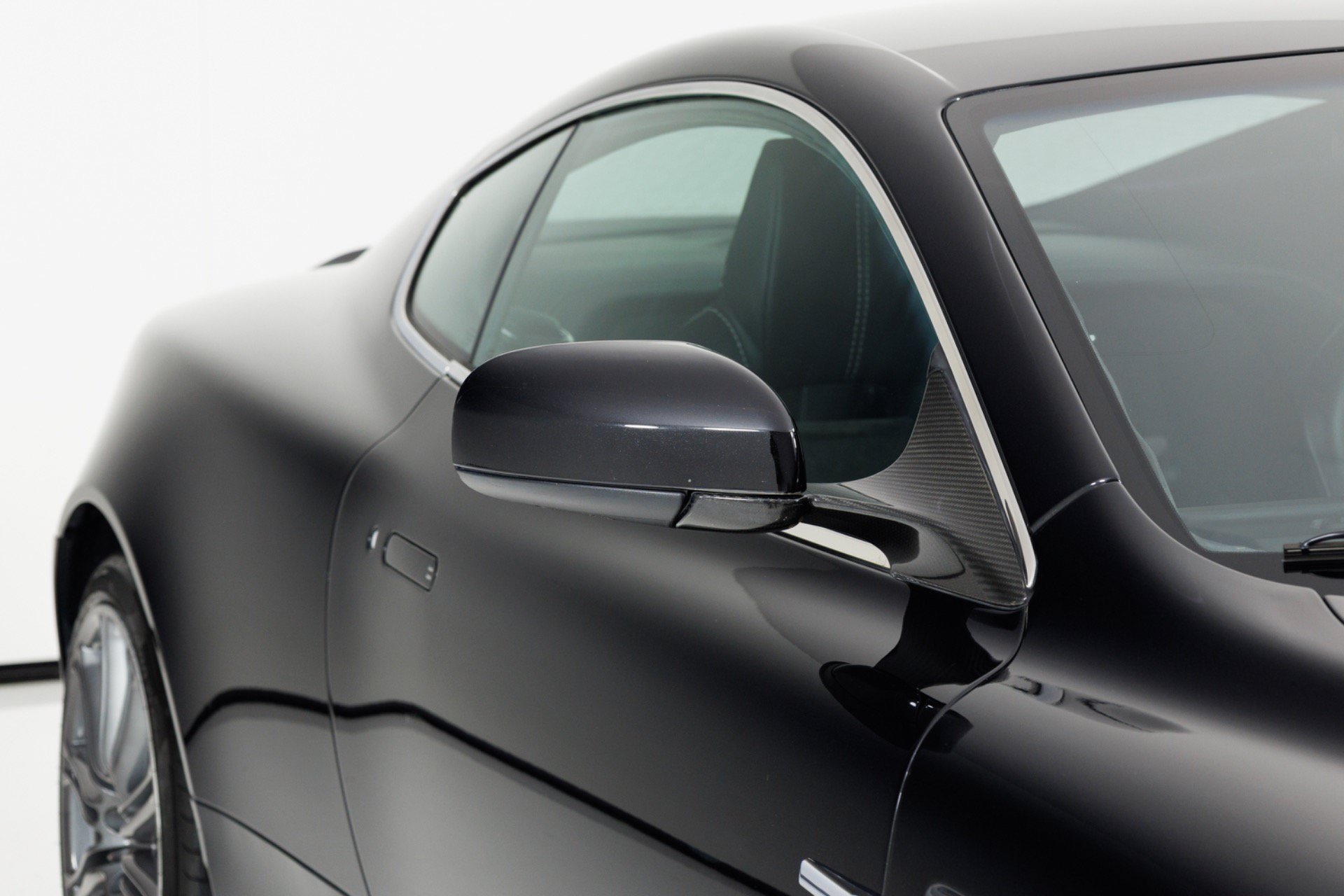Used 2009 Aston Martin DBS Coupe RWD image 54