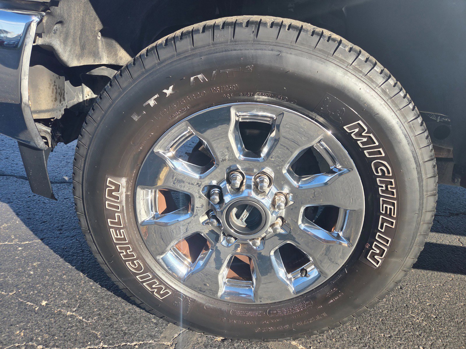 Used 2019 Ford F250 Lariat w/ Chrome Package image 18