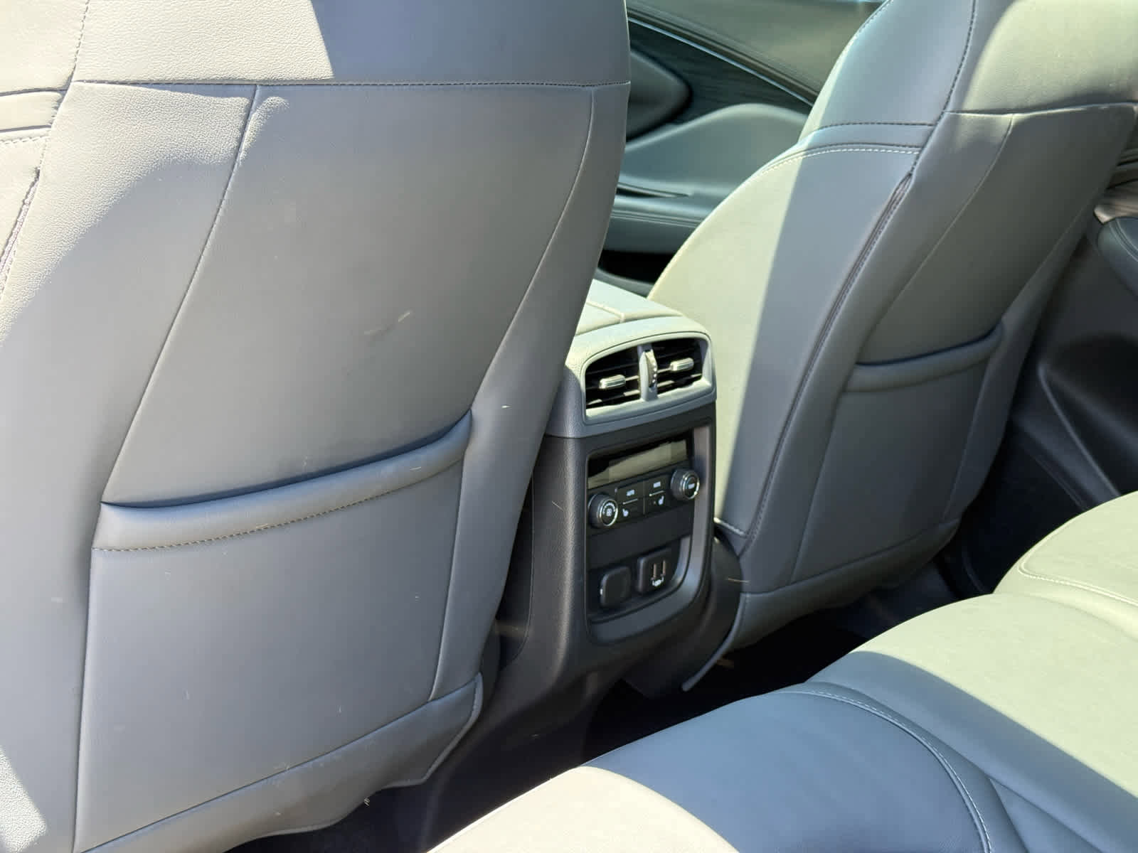Used 2020 Buick Envision Essence w/ Experience Buick Package AWD/4WD image 27