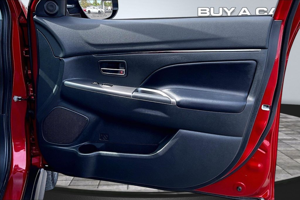 Used 2025 Mitsubishi Outlander Sport AWD image 23