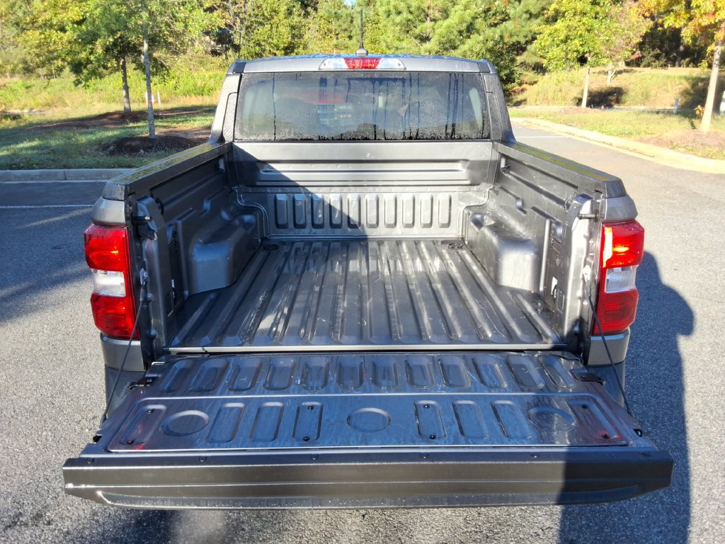 Used 2023 Ford Maverick XLT FWD image 13