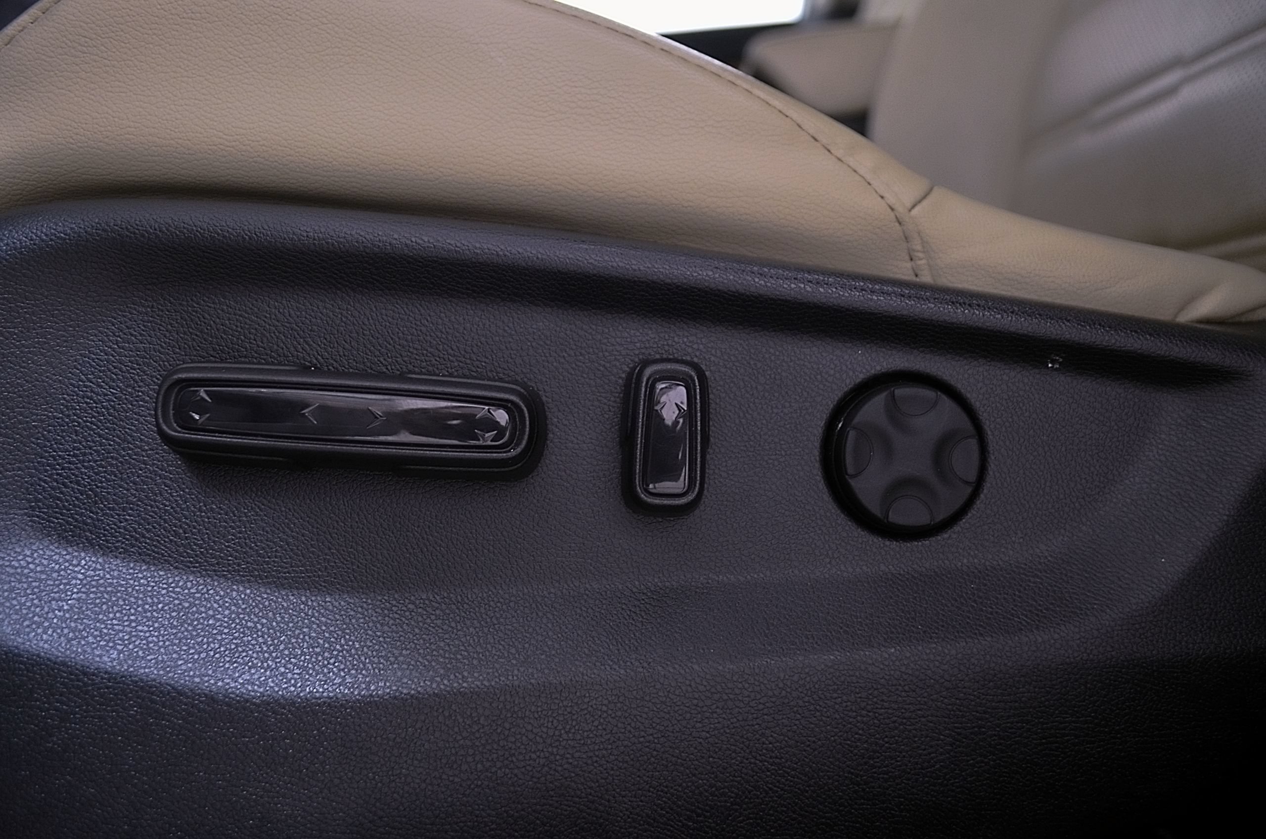 Used 2018 Honda CR-V Touring image 19