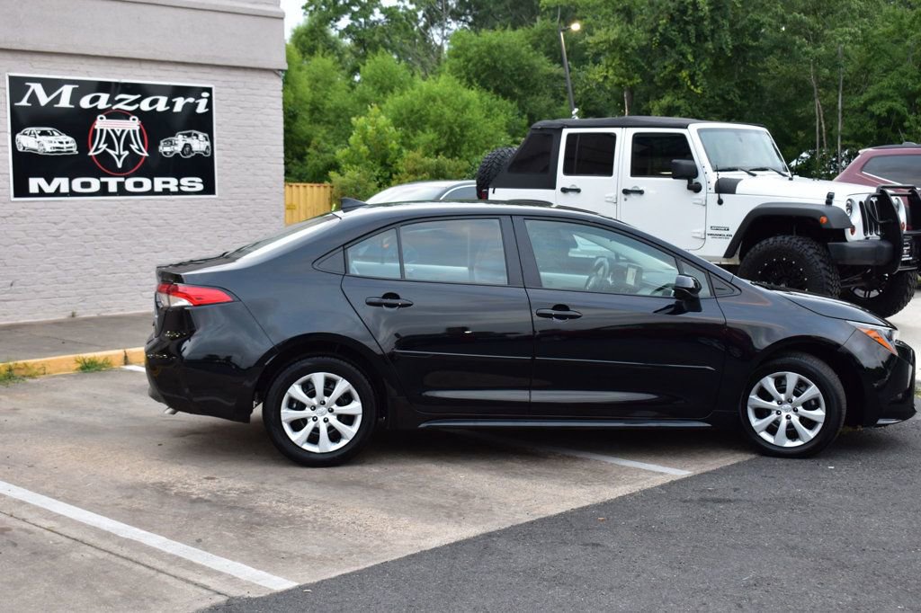 Used 2025 Toyota Corolla LE image 4