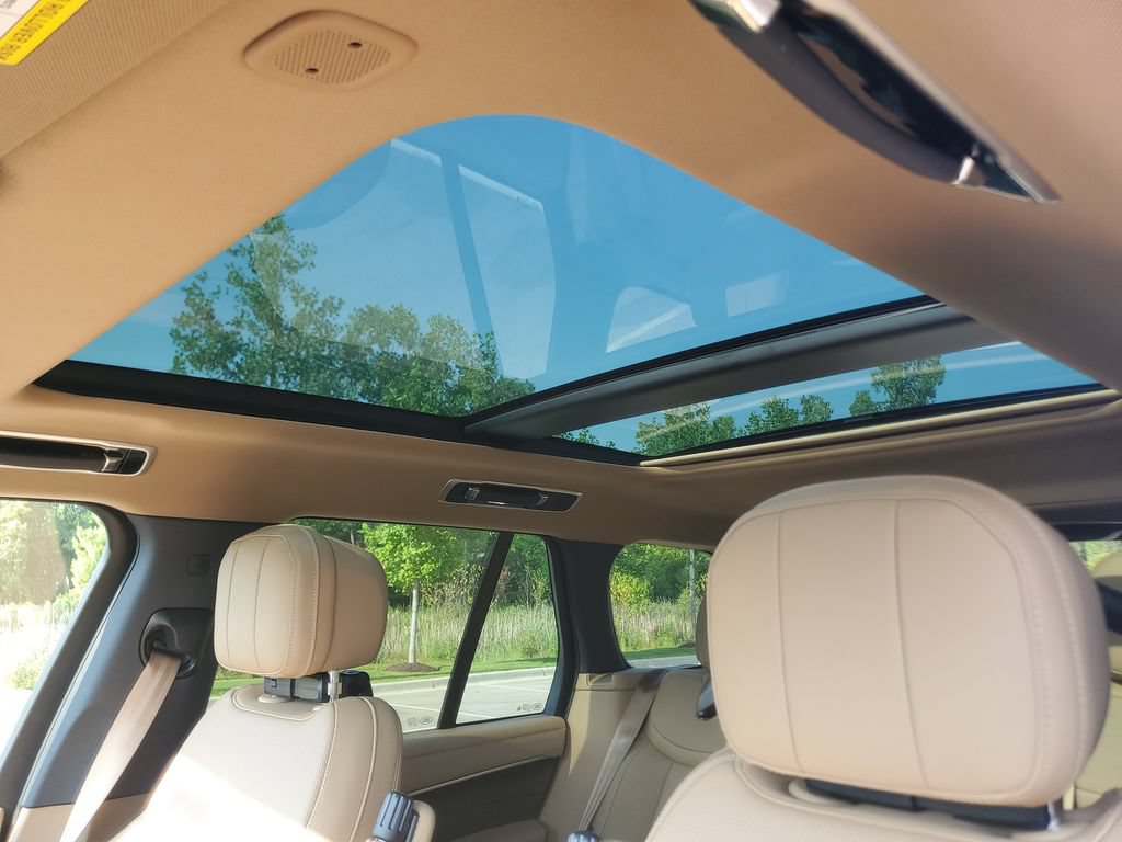 New 2026 Land Rover Range Rover SE AWD/4WD image 11